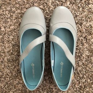 Women’s Merrell Flats